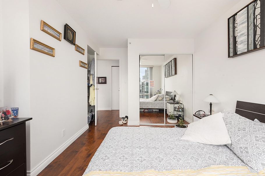 1201 1228 Marinaside Crescent Vancouver, BC - 15