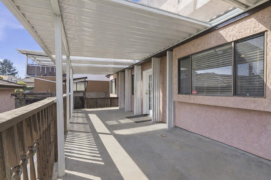 2778 E 47th Avenue Vancouver, BC - 24