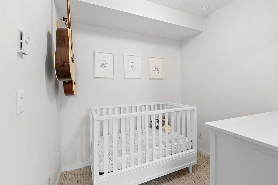 113 147 E 1st Street North Vancouver, BC - 19