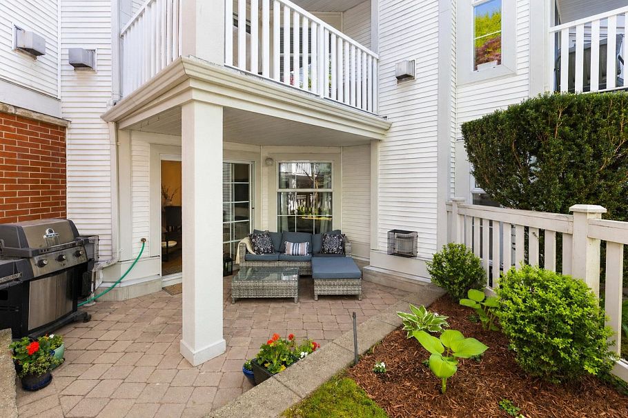 113 147 E 1st Street North Vancouver, BC - 4