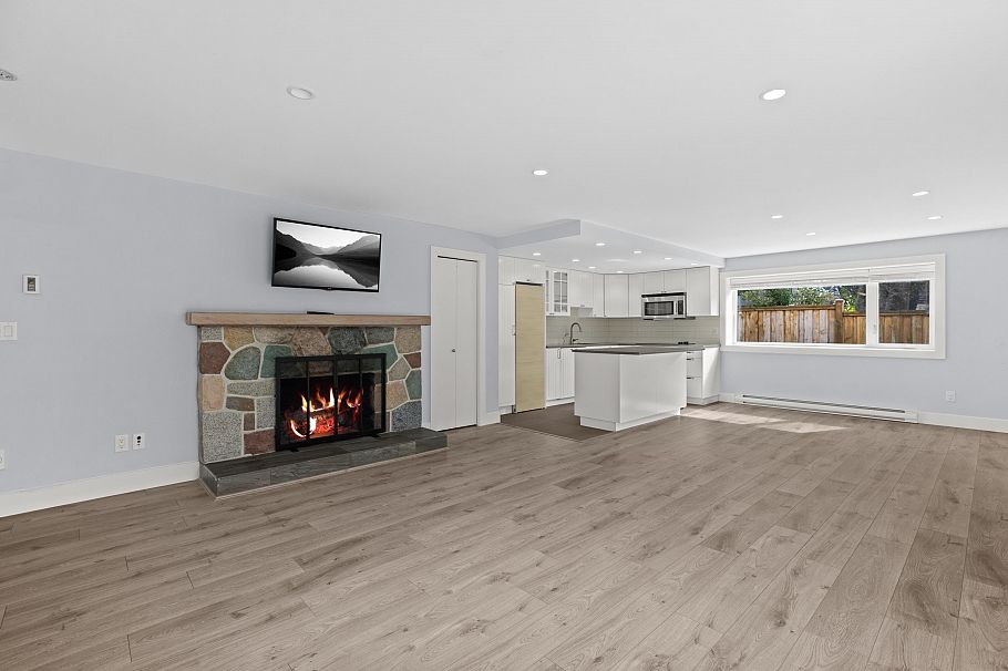 6297 Mackenzie Street Vancouver, BC - 26