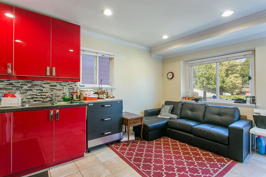 915 E 23rd Avenue Vancouver, BC - 16