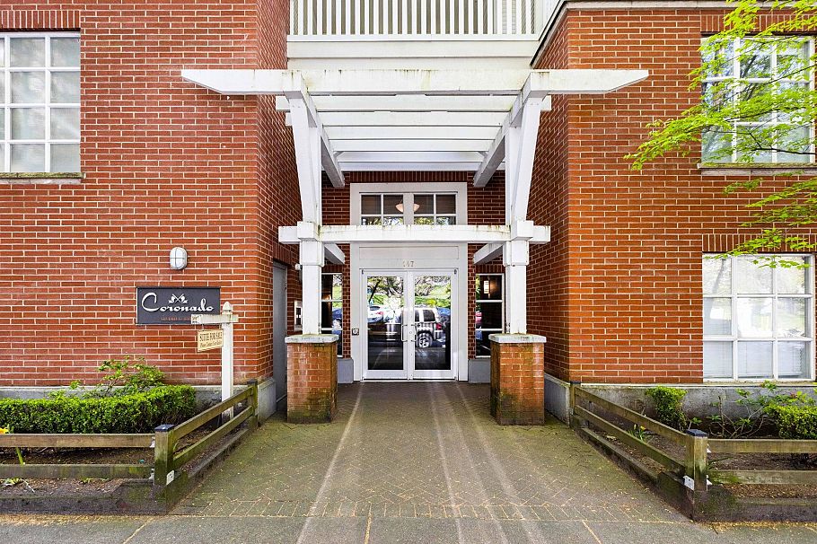 113 147 E 1st Street North Vancouver, BC - 34