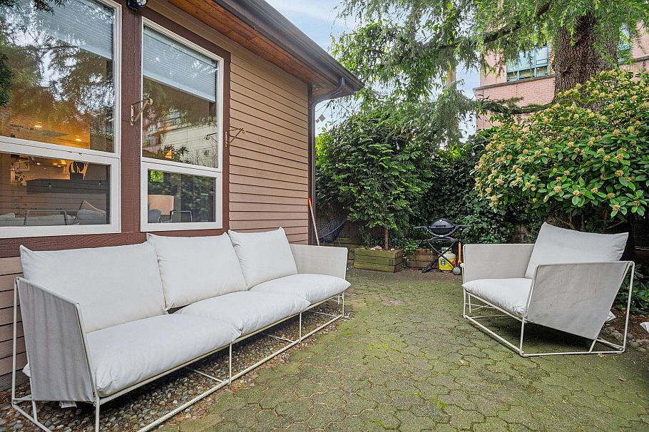 2421 Trafalgar Street Vancouver, BC - 25