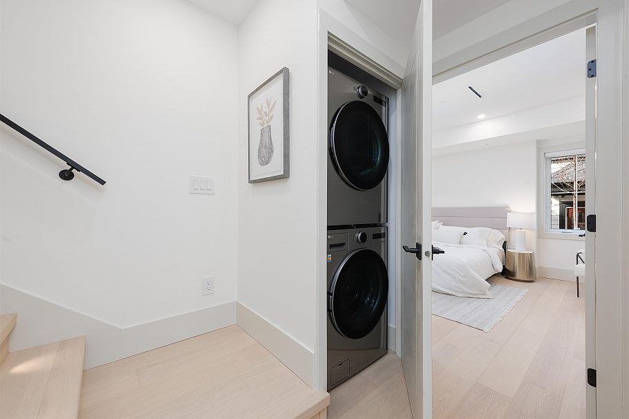 1 375 E 33rd Avenue Vancouver, BC - 22