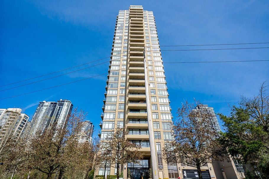 905 2345 Madison Avenue Burnaby, BC - 2