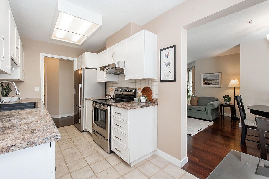 317 2020 Cedar Village Crescent North Vancouver, BC - 18