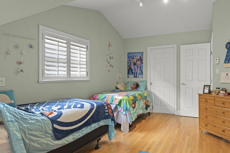 4549 W 12th Avenue Vancouver, BC - 19