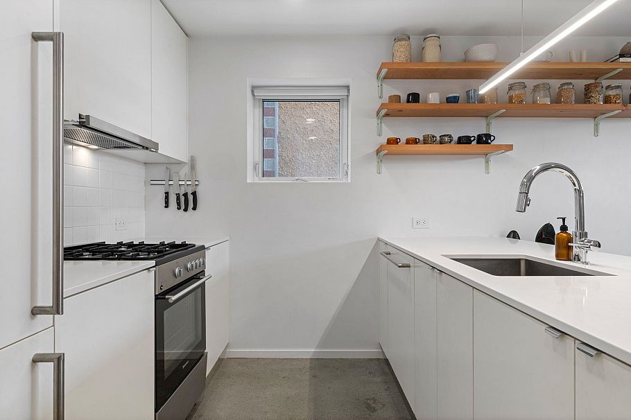 2333 Napier Street Vancouver, BC - 20