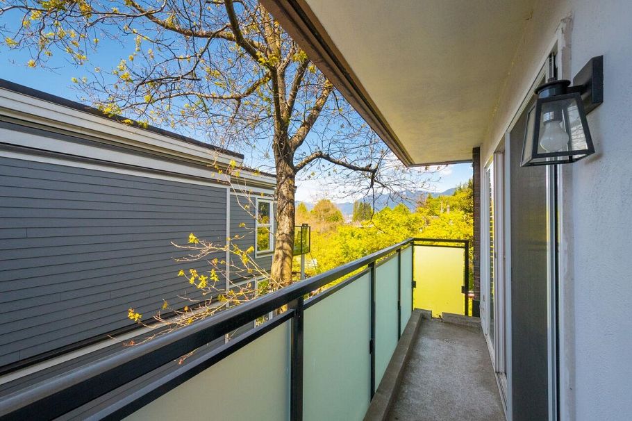 302 2250 Oxford Street Vancouver, BC - 5