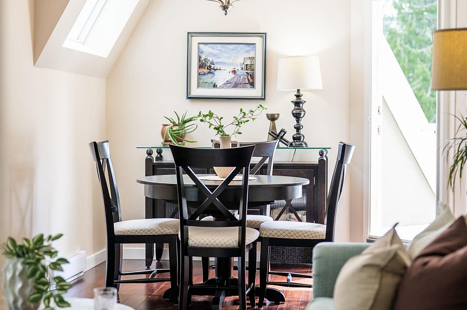 317 2020 Cedar Village Crescent North Vancouver, BC - 8