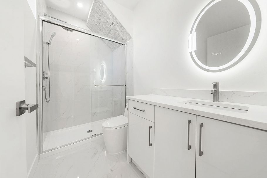 2 3583 Haida Drive Vancouver, BC - 39