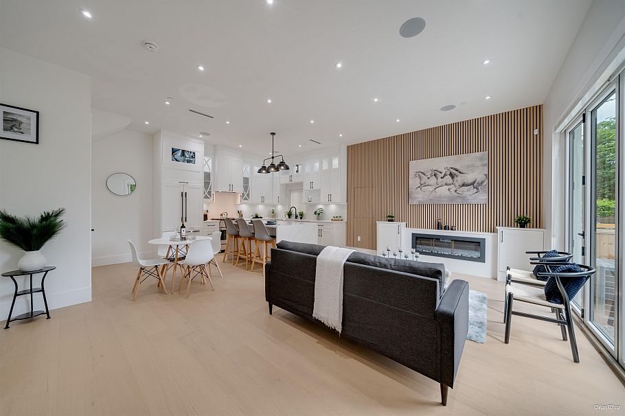 1 4463 Walden Street Vancouver, BC - 3