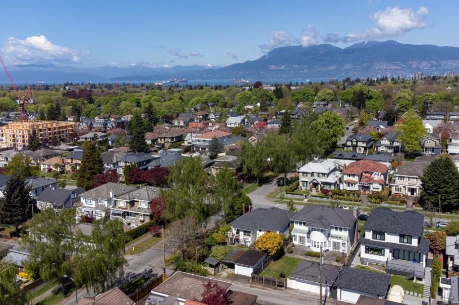 2396 W 18th Avenue Vancouver, BC - 36