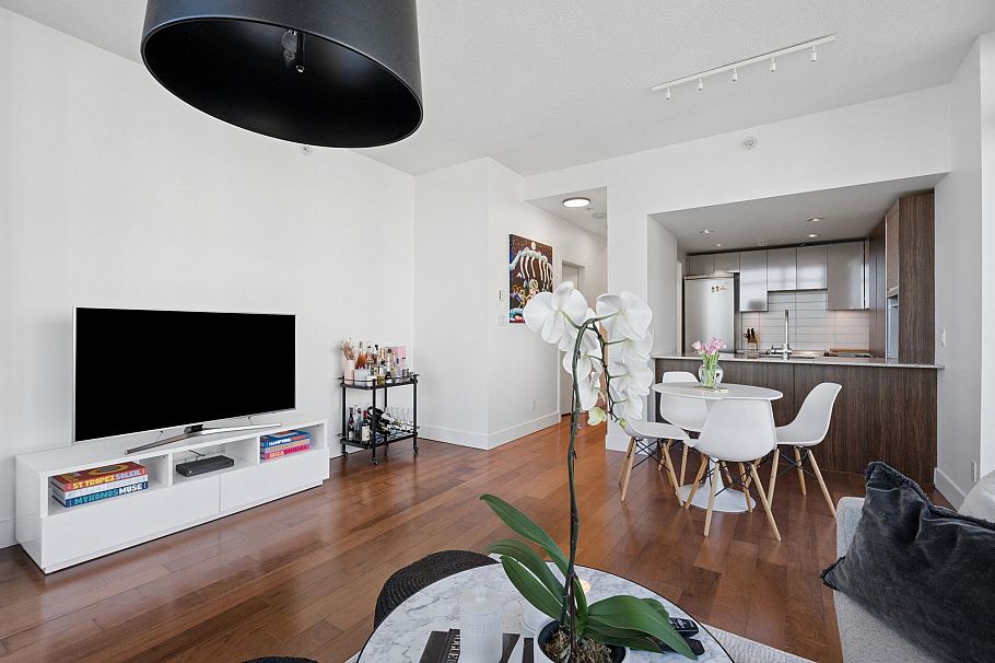 1906 1088 Richards Street Vancouver, BC - 9