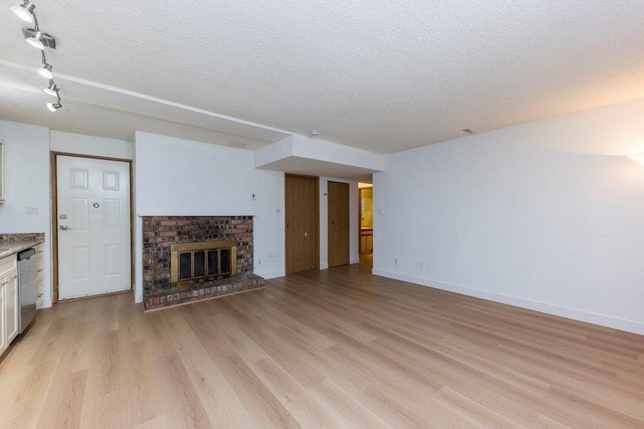 475 Orwell Street North Vancouver, BC - 27