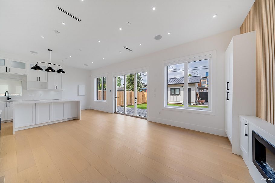 2 4463 Walden Street Vancouver, BC - 12