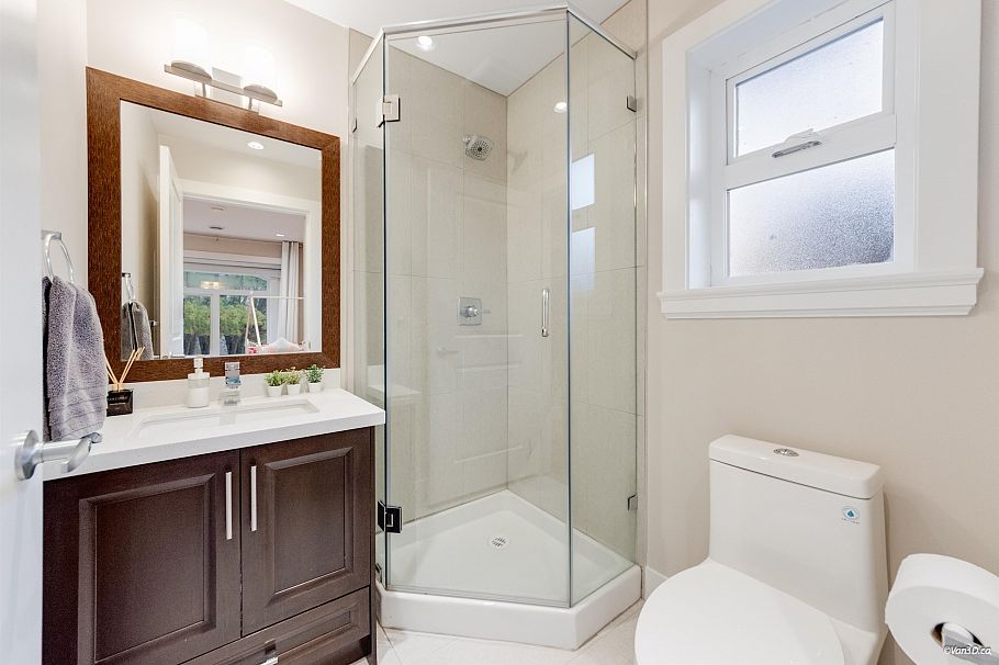 3582 Franklin Street Vancouver, BC - 23