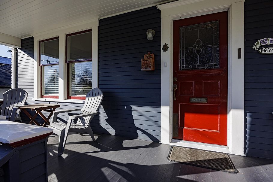 3039 St. Georges Avenue North Vancouver, BC - 3