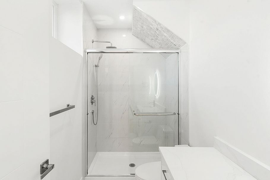 2 3583 Haida Drive Vancouver, BC - 40