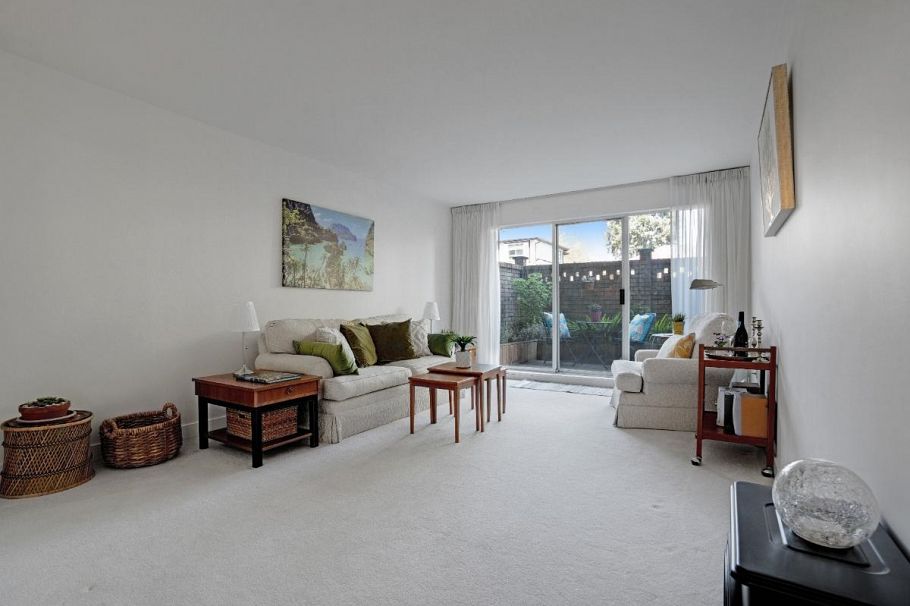 109 3875 W 4th Avenue Vancouver, BC - 4