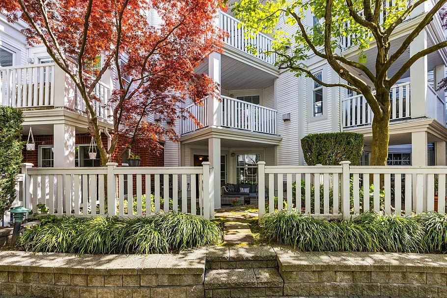 113 147 E 1st Street North Vancouver, BC - 25