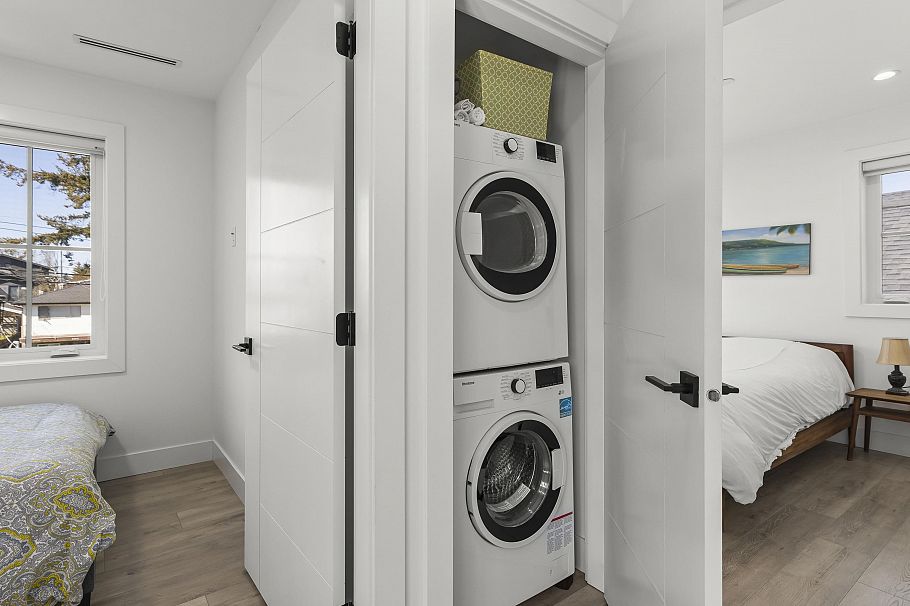 4327 Perry Street Vancouver, BC - 20