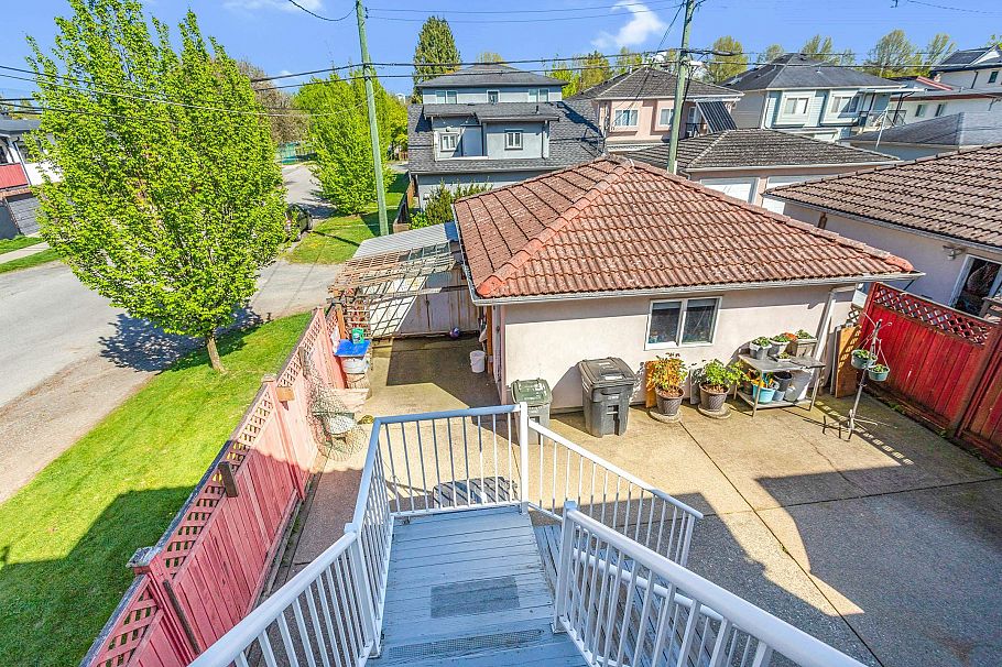 4708 Inverness Street Vancouver, BC - 20
