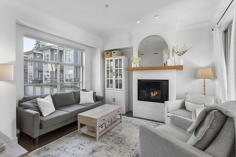 8 3025 Baird Road North Vancouver, BC - 5