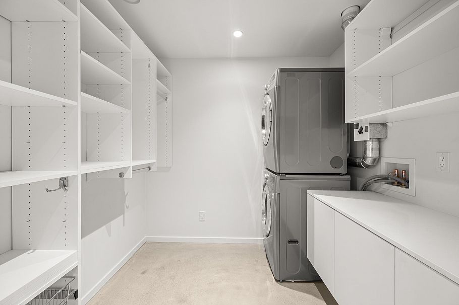 1889 W 2nd Avenue Vancouver, BC - 10