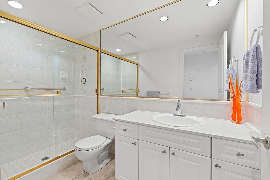 103 1145 E 29th Street North Vancouver, BC - 31