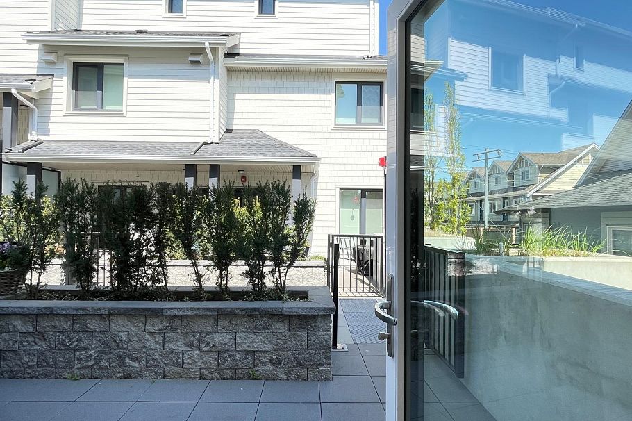 1341 E 21st Avenue Vancouver, BC - 2