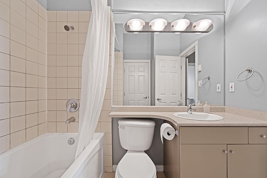 102 2102 W 38th Avenue Vancouver, BC - 16