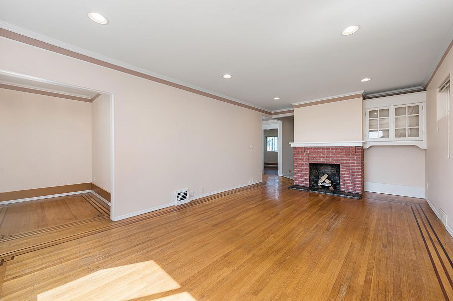 153 SE Marine Drive Vancouver, BC - 7