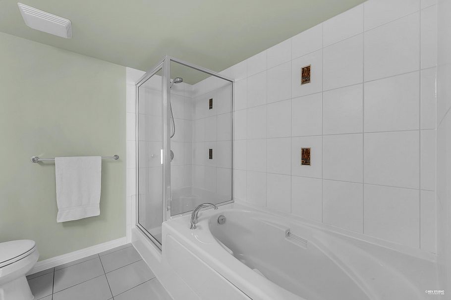 1206 188 E Esplanade North Vancouver, BC - 26