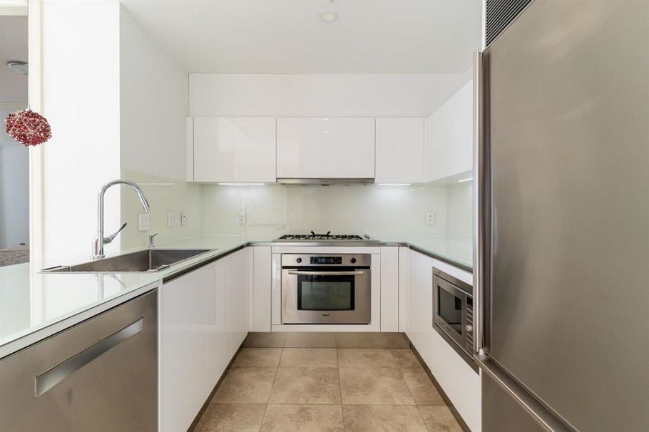 801 1280 Richards Street Vancouver, BC - 3