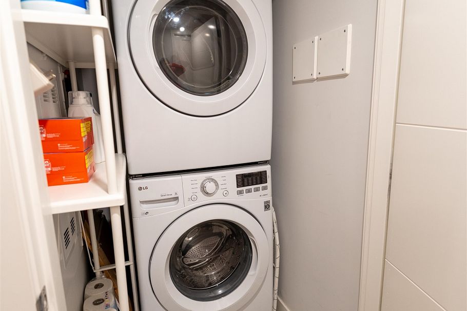 201 289 Drake Street Vancouver, BC - 27