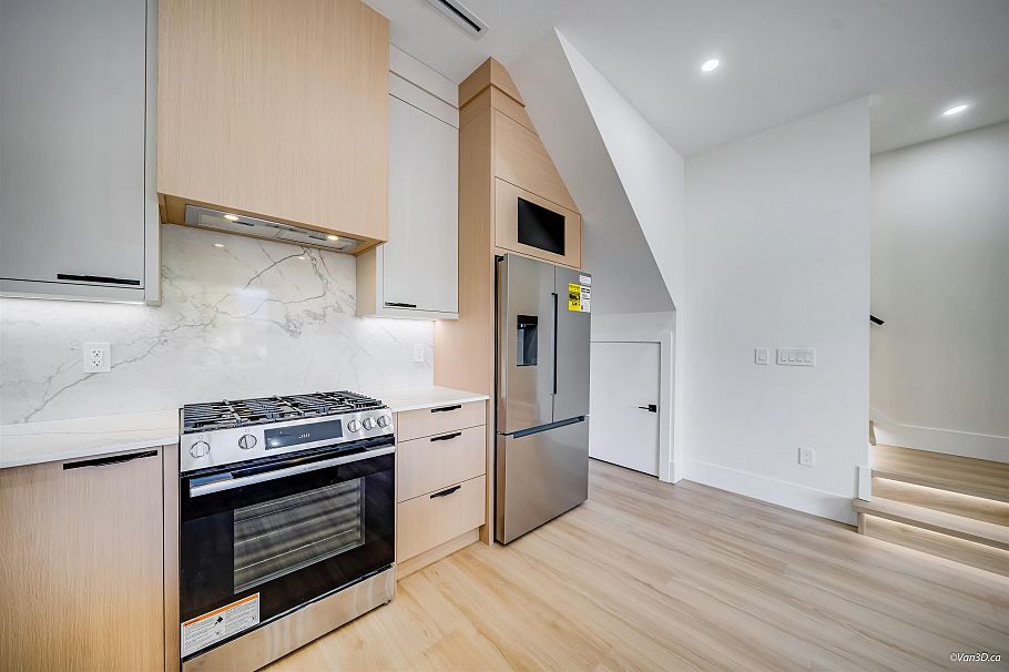 1 2636 Mcgill Street Vancouver, BC - 12