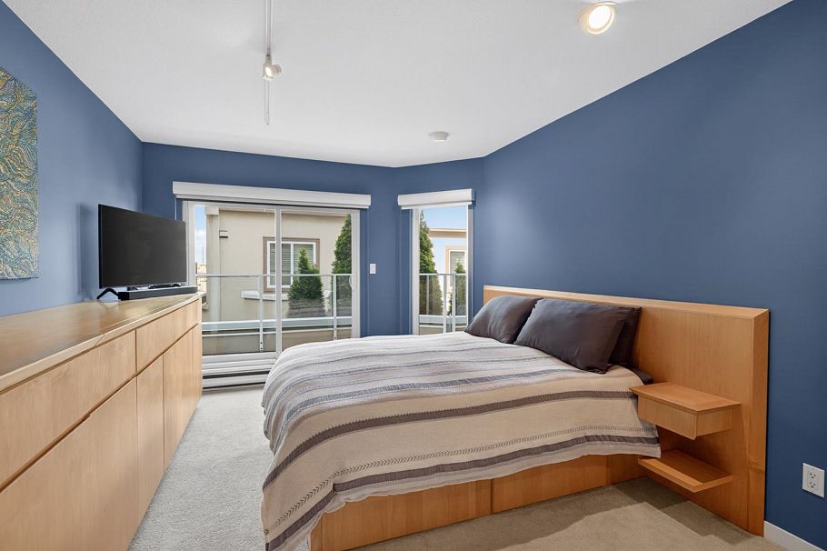 1261 W 7th Avenue Vancouver, BC - 22