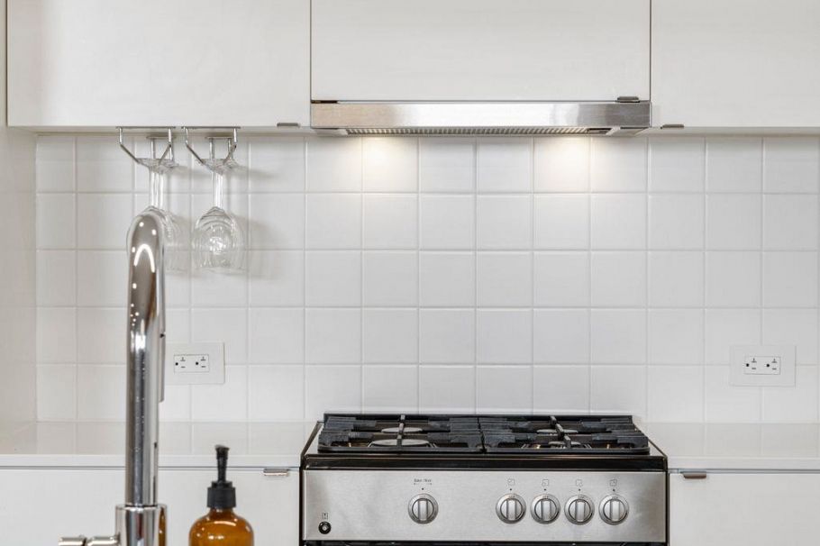 2333 Napier Street Vancouver, BC - 21