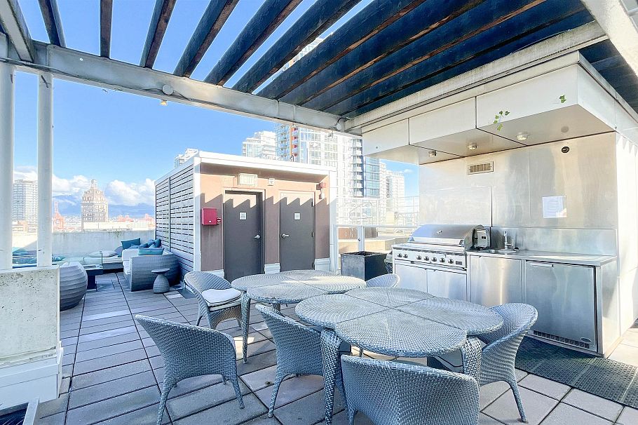 905 161 W Georgia Street Vancouver, BC - 10