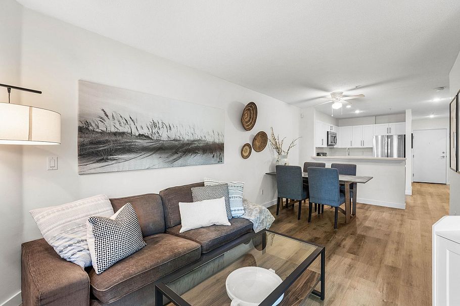 113 147 E 1st Street North Vancouver, BC - 9