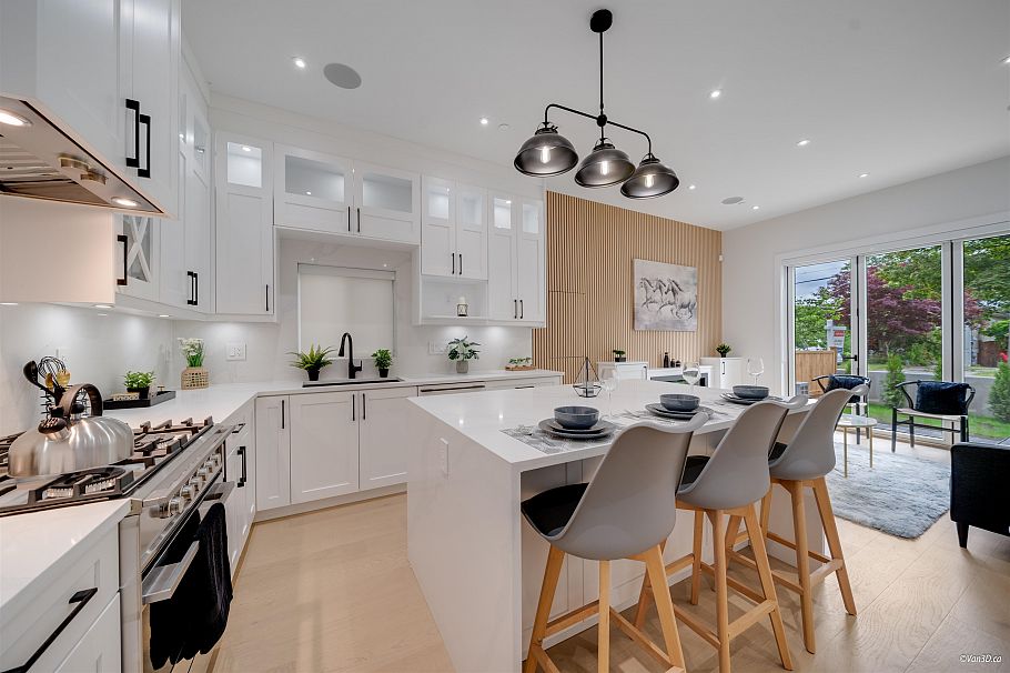 1 4463 Walden Street Vancouver, BC - 15