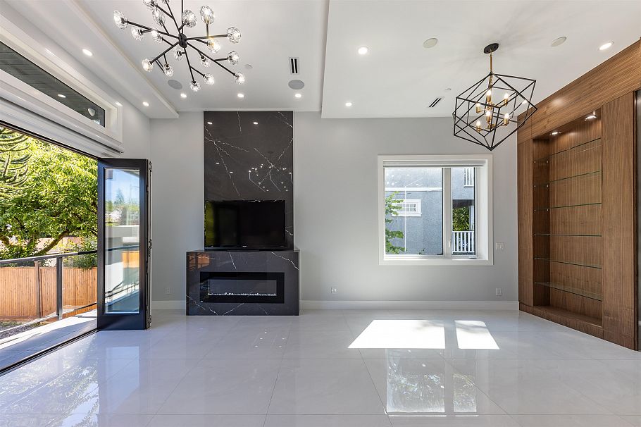 3587 Mayfair Avenue Vancouver, BC - 9