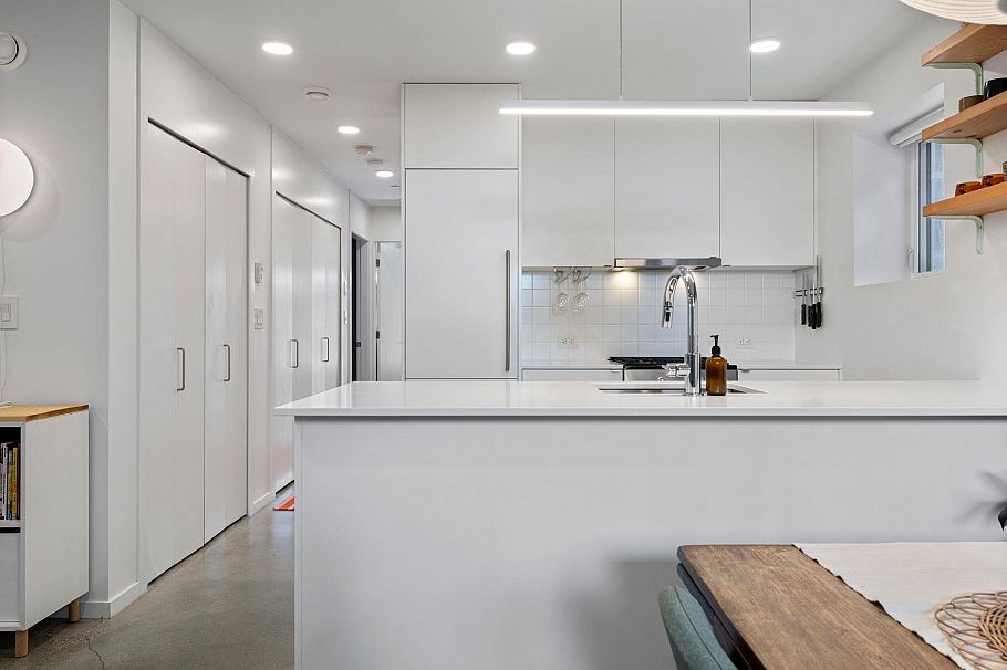 2333 Napier Street Vancouver, BC - 17