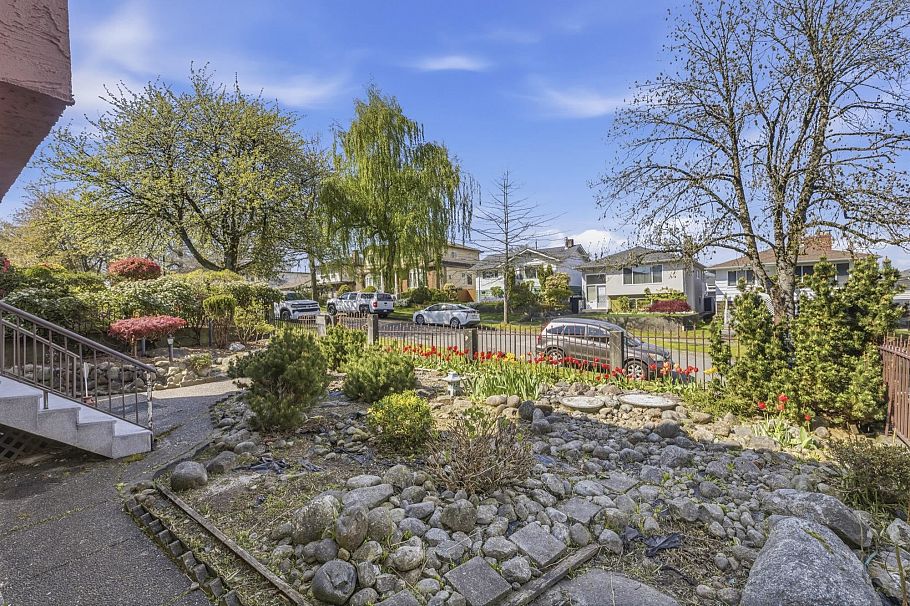 2778 E 47th Avenue Vancouver, BC - 28