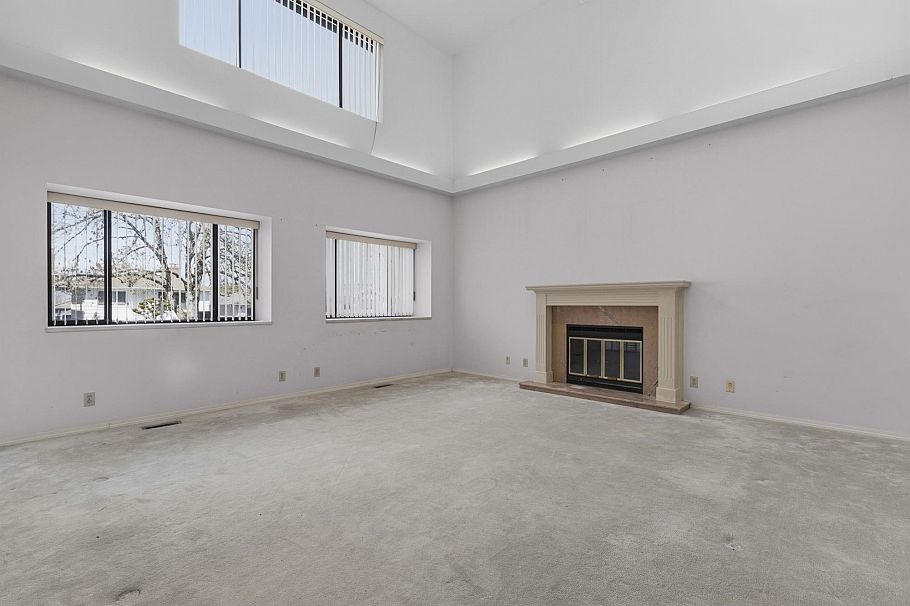 2778 E 47th Avenue Vancouver, BC - 2