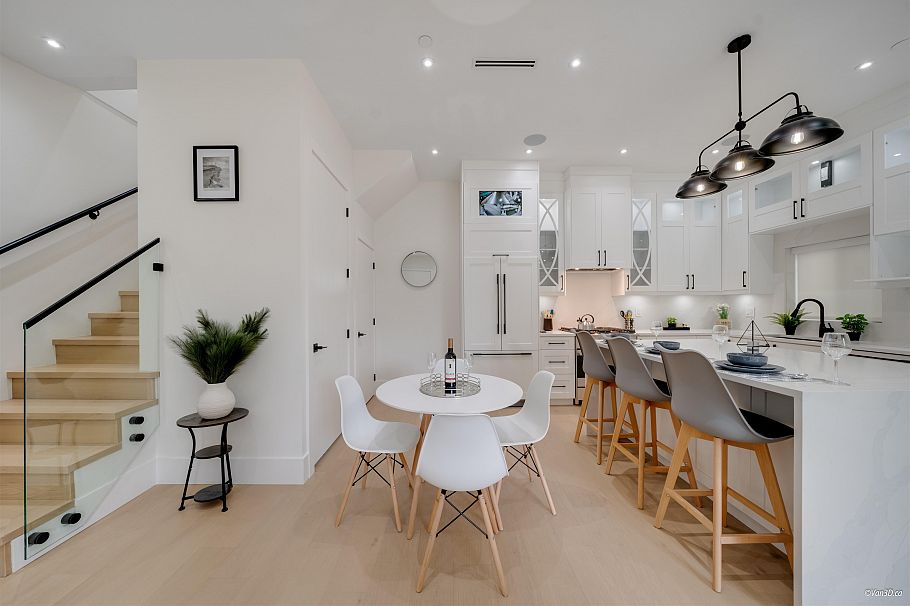 1 4463 Walden Street Vancouver, BC - 8