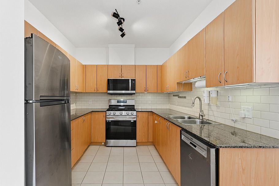 302 4479 W 10th Avenue Vancouver, BC - 15