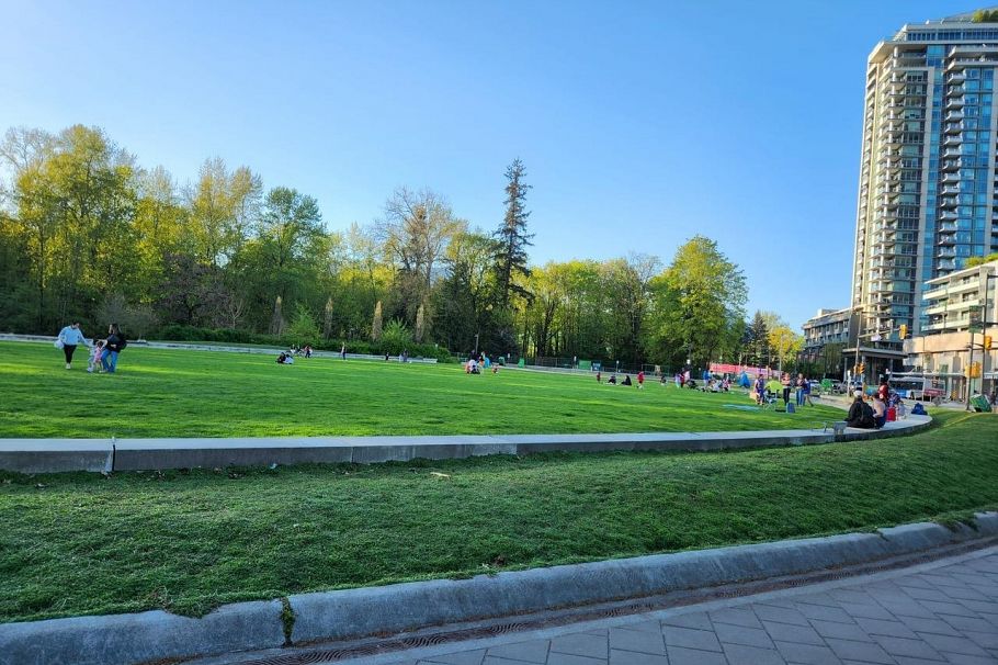 475 Orwell Street North Vancouver, BC - 36